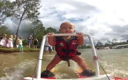 “Sốt” video bé 7 tháng tuổi lướt ván
